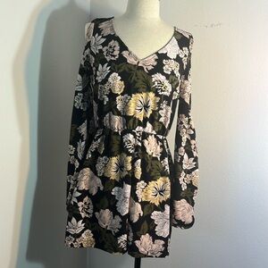 Leith Charming floral print long sleeve with cold shoulder and tie back